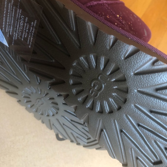 UGG Wild Grape Classic Zodiac Short Suede Boot NEW in Box - Picture 9 of 12